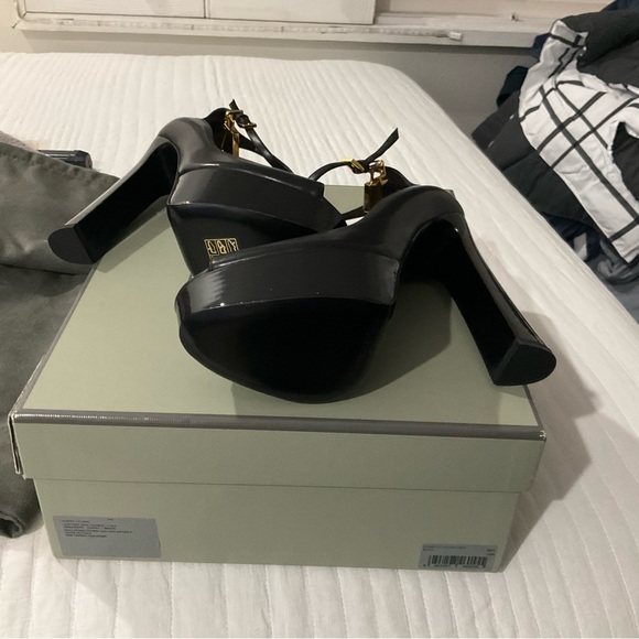 Tom Ford Leather Peep Toe Padlock Platform Pump $1890 Authentic Brand New - Picture 12 of 16